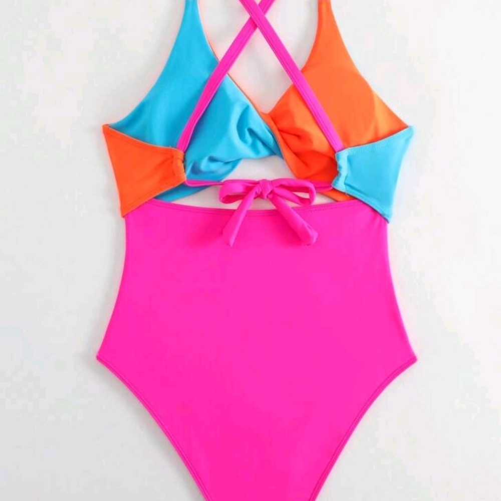 Bathing Suit - Picture 4 of 6